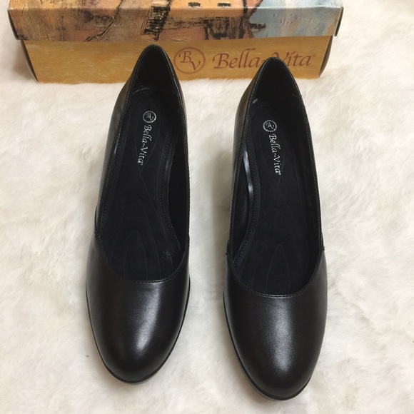 NIB Bella Vita Women's Zari Leather Platform Pump - Picture 2 of 7